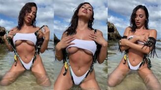 Ana Cheri desnuda en la playa