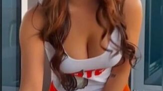 Asiático.Candy Desnudo Hooters Vídeo: Vídeo de Sexting