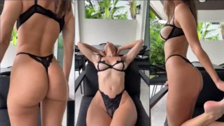 Video filtrado de Natalie Roush mostrando lencería sexy y desnuda con tirantes en su cuenta de Onlyfans