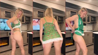 El video filtrado de Vicky Stark probándose trajes navideños en OnlyFans