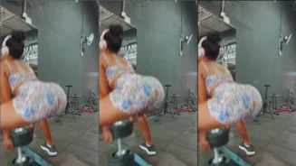 Joce haciendo ejercicios mostrando su gran culo en el gimnasio