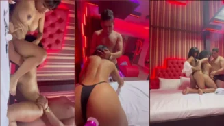 Amanda Luz y su amiga disfrutando de un momento íntimo con un chico en un motel