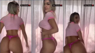 Bruna Iork, una rubia de pelo largo, bailando provocativamente en un ajustado bikini, luciendo sus curvas