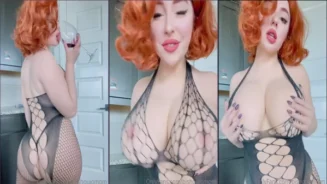 Con un outfit recortado, la bella BishoujoMom gira su culo y baila sensualmente para la cámara