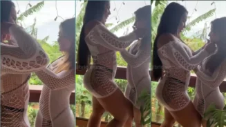 Juliana Alves intercambia besos con la sensual Brida Nunes en la terraza