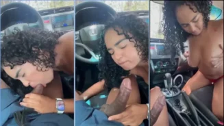 La mujer de grandes tetas muestra su cuerpo dentro del coche y le hace sexo oral a un negro bien dotado