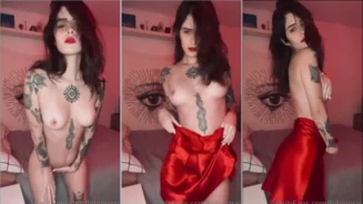 Ninfeta Bibiporai se hace striptease en onlyfans, bailando y luciendo sin ropa