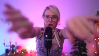 Soph Stardust ASMR filtró un video de sonidos de besos en la boca y atención personal